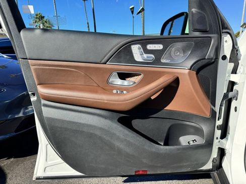 Used 2024 Mercedes-Benz GLE 350 4MATIC image 11