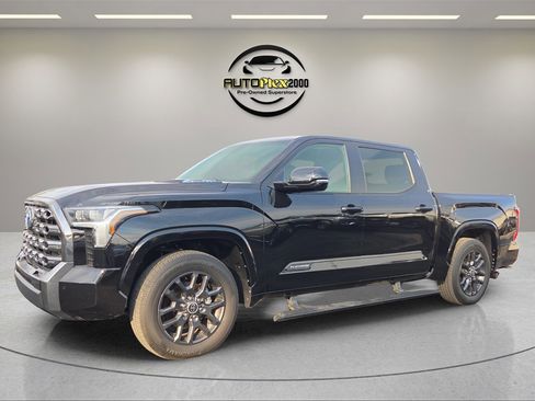 Used 2022 Toyota Tundra Platinum image 3