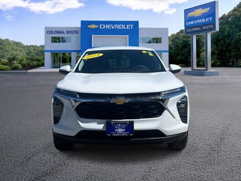 Certified 2024 Chevrolet Trax LS w/ LS Convenience Package FWD image 9