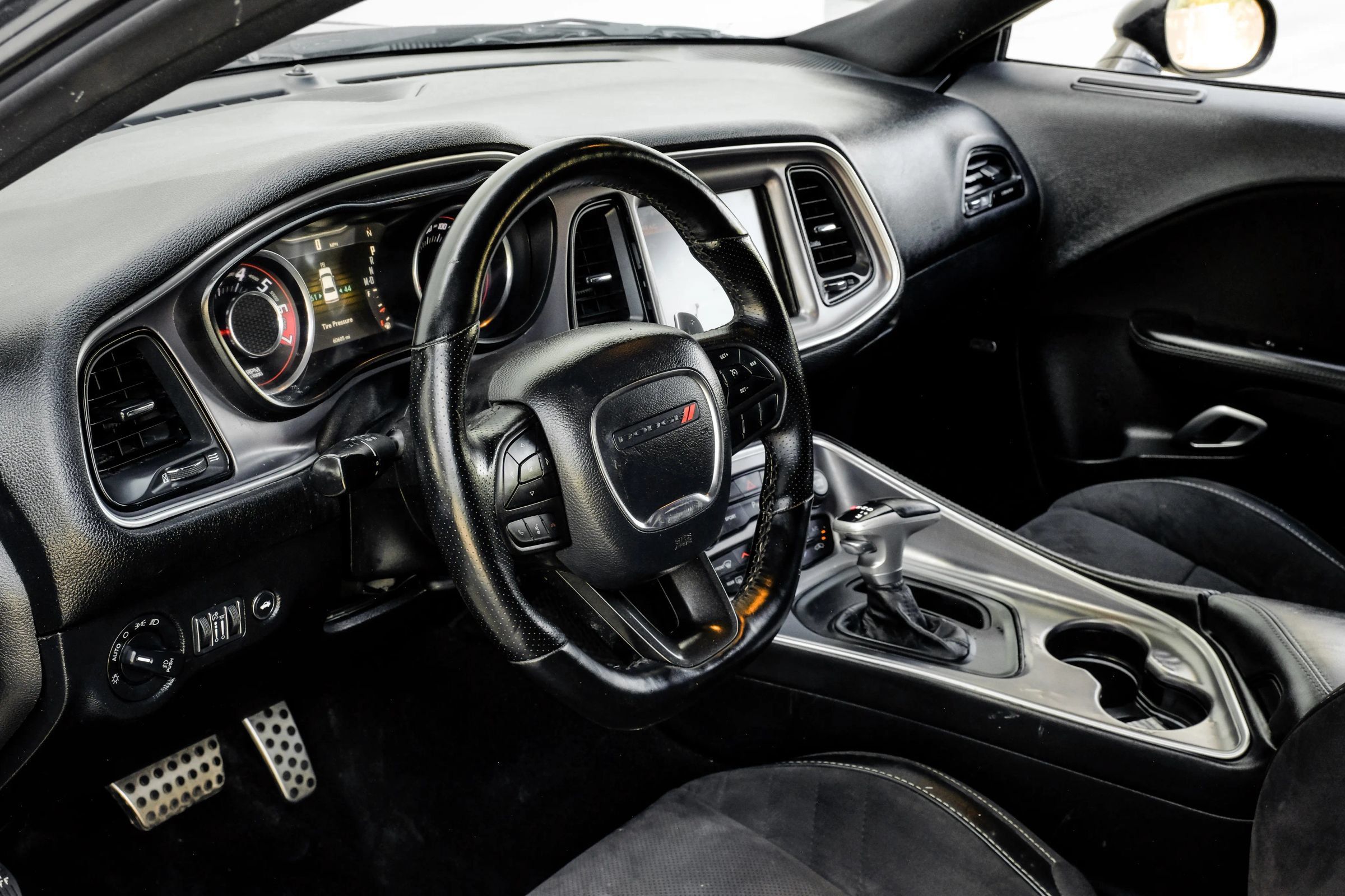 Used 2019 Dodge Challenger R/T RWD image 22