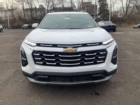 New 2026 Chevrolet Equinox LT image 2