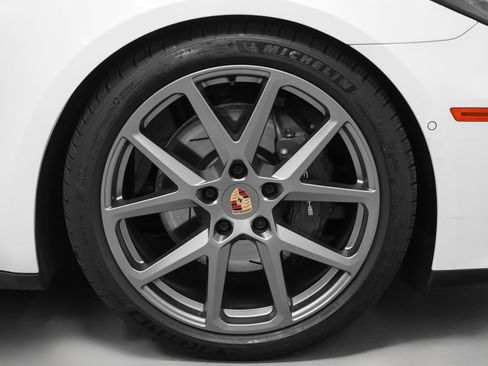 Certified 2025 Porsche Panamera 4 AWD/4WD image 16