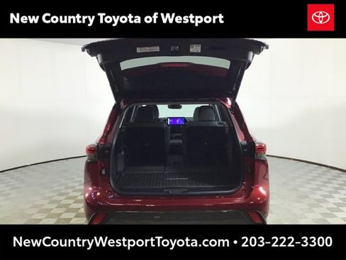 Used 2023 Toyota Highlander Limited image 21