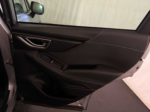 Used 2020 Subaru Forester Premium image 27