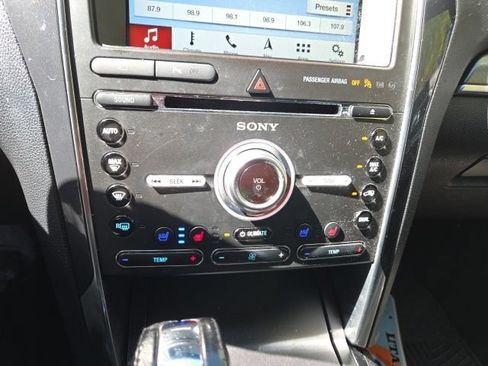 Used 2018 Ford Explorer Sport w/ Equipment Group 401A AWD/4WD image 8