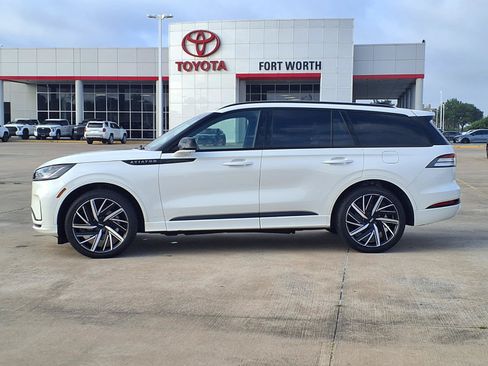 Used 2025 Lincoln Aviator Black Label w/ Jet Appearance Package AWD/4WD image 6