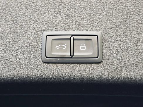Used 2024 Audi Q8 e-tron Prestige w/ Prestige Package AWD/4WD image 73