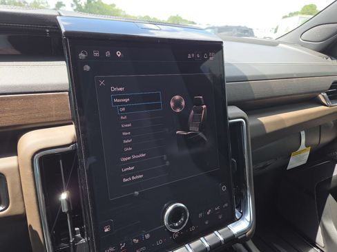 New 2026 GMC Yukon Denali Ultimate AWD/4WD image 17