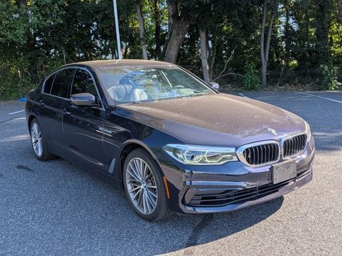 Used 2020 BMW 540i xDrive w/ Executive Package AWD/4WD image 3