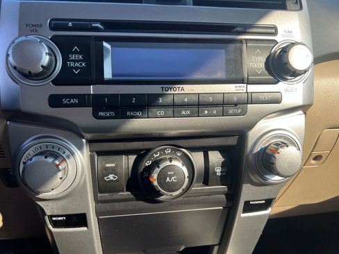 Used 2013 Toyota 4Runner SR5 image 51