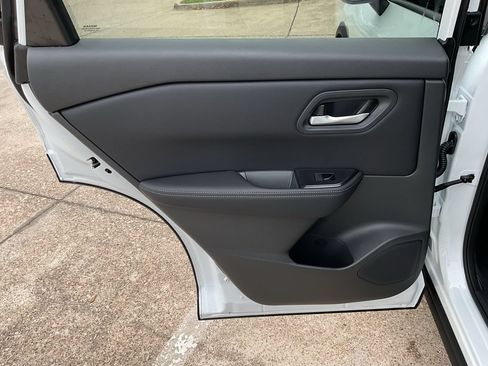 New 2026 Nissan Rogue SV w/ Cold Weather Package FWD image 17