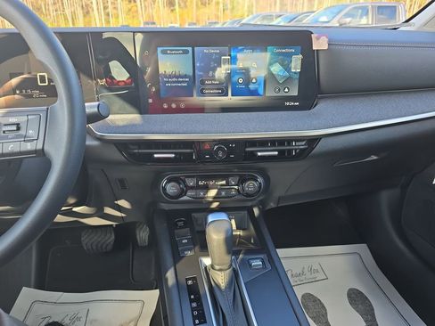 New 2026 Nissan Kicks SV w/ Charging Package image 23