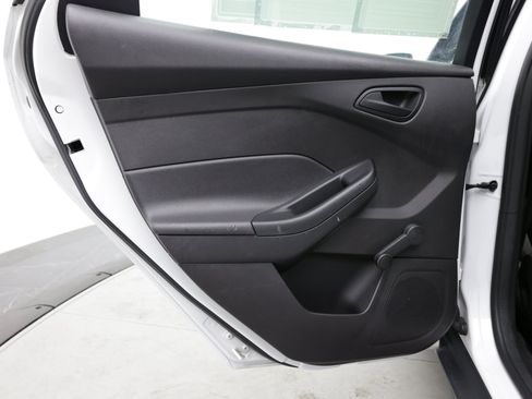 Used 2014 Ford Focus S FWD image 22