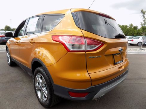 Used 2016 Ford Escape SE image 4