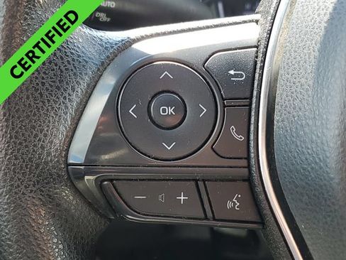 Used 2019 Toyota Camry LE FWD image 13