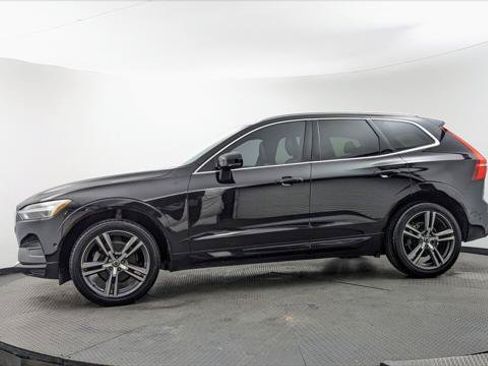 Used 2019 Volvo XC60 T5 Momentum w/ Premium Package FWD image 3
