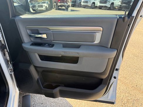 Used 2017 RAM 1500 Classic SLT AWD/4WD image 15