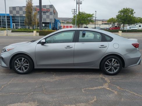 Used 2023 Kia Forte LXS FWD image 9