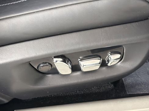 Used 2025 Rolls-Royce Ghost image 32