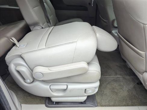 Used 2014 Honda Odyssey EX-L image 24