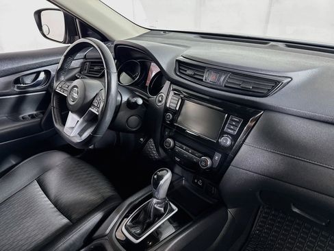 Used 2018 Nissan Rogue SV AWD/4WD image 28