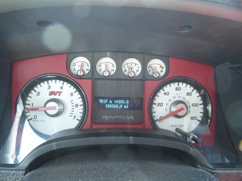 Used 2010 Ford F150 Raptor AWD/4WD image 17