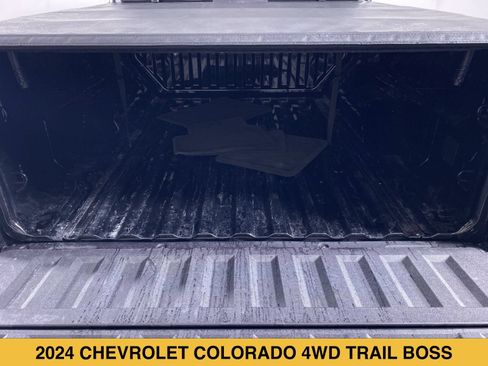 Certified 2024 Chevrolet Colorado Trail Boss w/ Advanced Trailering Package AWD/4WD image 14