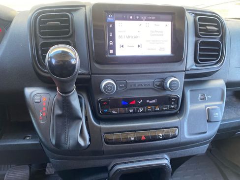 Used 2025 RAM ProMaster 2500 FWD image 14
