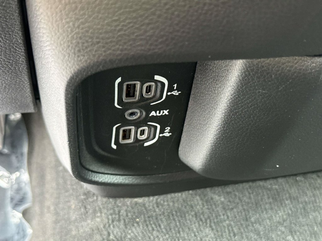 Used 2019 RAM 1500 Laramie AWD/4WD image 24