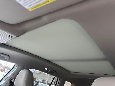 Certified 2025 Volkswagen Atlas SE AWD/4WD image 21