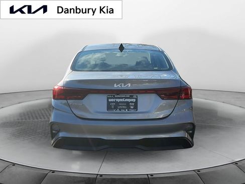 Used 2023 Kia Forte LXS image 5