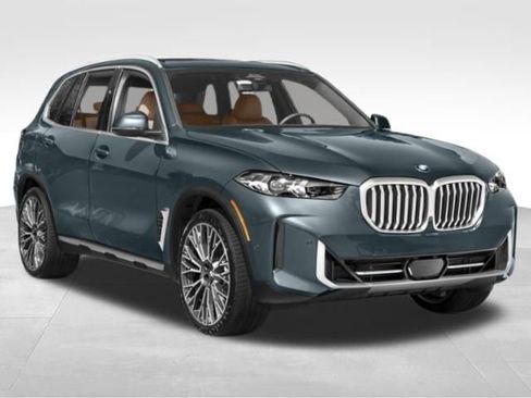 Used 2024 BMW X5 xDrive40i w/ M Sport Package image 11