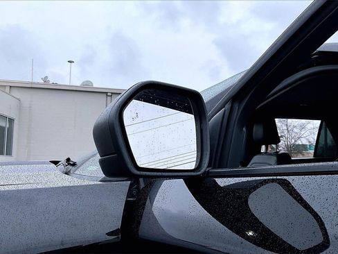 Used 2023 Ford Explorer XLT w/ Equipment Group 202A image 27