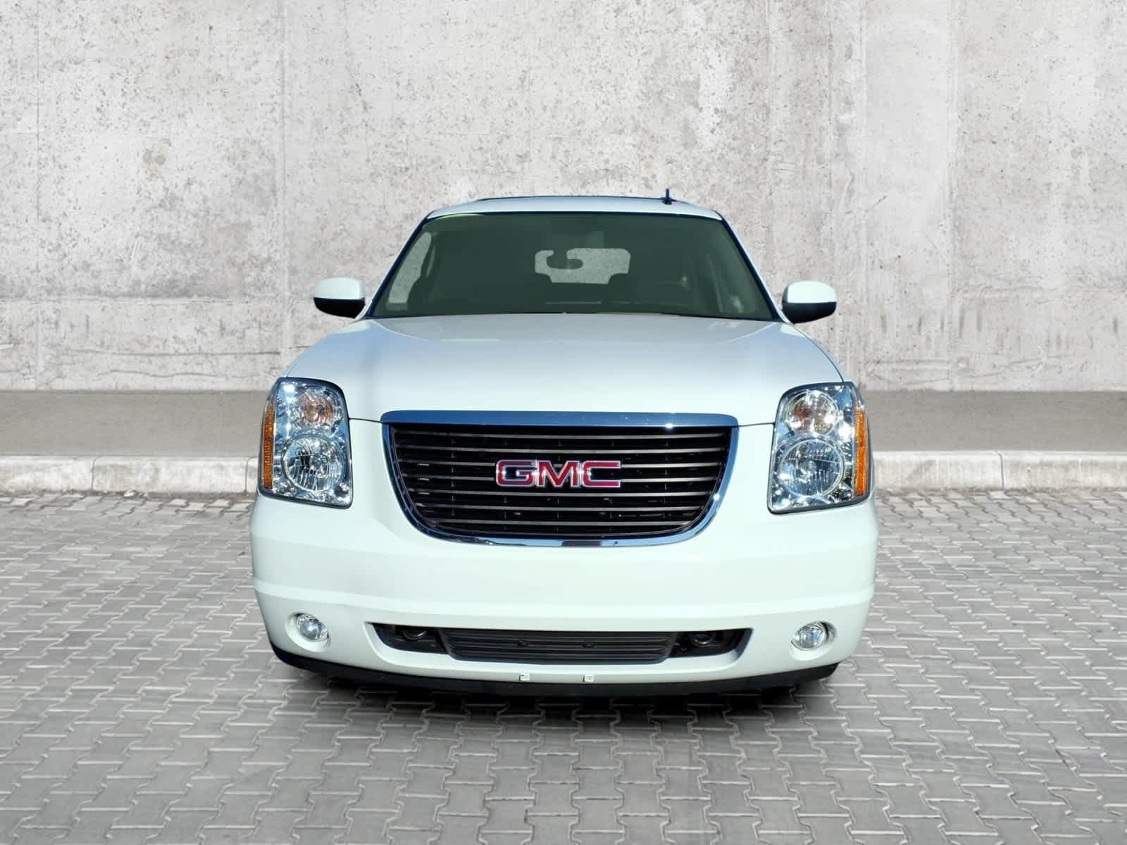 Used 2013 GMC Yukon SLE w/ Convenience Package RWD image 3