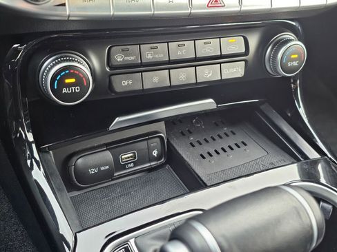 Used 2022 Kia Stinger GT-Line image 33