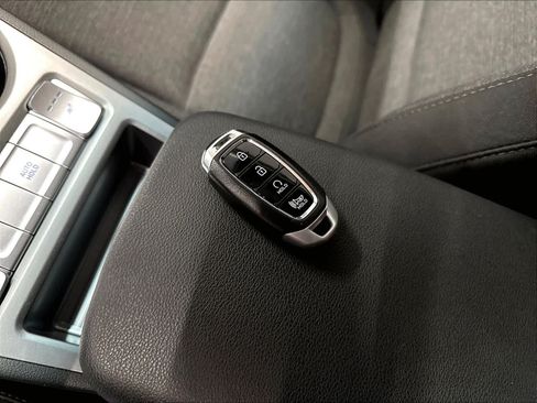 Used 2023 Hyundai Kona SEL FWD image 12