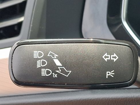Used 2021 Volkswagen Jetta SE w/ SE Cold Weather Package FWD image 26