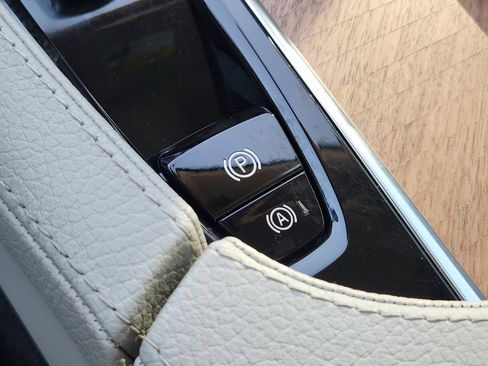 Used 2022 Volvo XC90 T6 Momentum w/ Advanced Package image 25