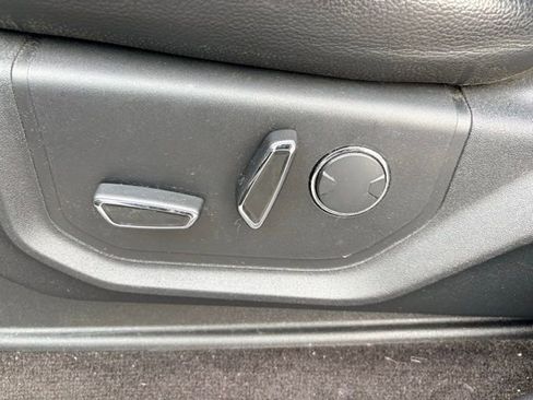 Used 2018 Ford F150 Lariat w/ Equipment Group 502A Luxury image 23