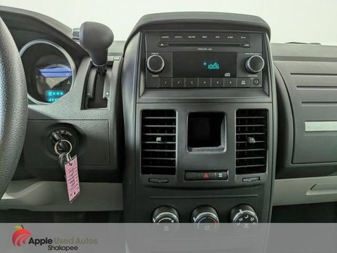 Used 2009 Dodge Grand Caravan SE FWD image 23