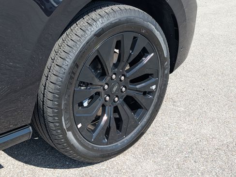 Certified 2025 Ford Expedition Max Platinum w/ Stealth Appearance Package AWD/4WD image 12