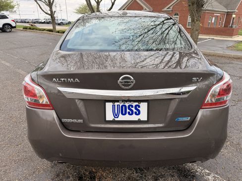 Used 2013 Nissan Altima 2.5 SV w/ 2.5SV Convenience Pkg FWD image 4
