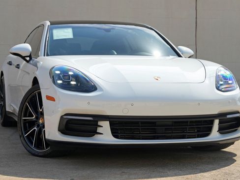 Used 2019 Porsche Panamera RWD image 3
