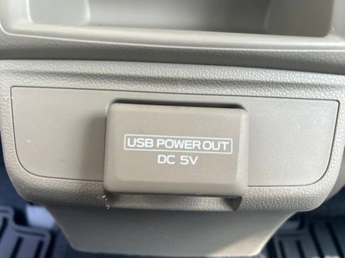 Used 2018 Subaru Outback 2.5i Premium AWD/4WD image 15