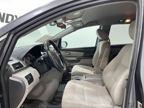 Used 2017 Honda Odyssey EX image 11