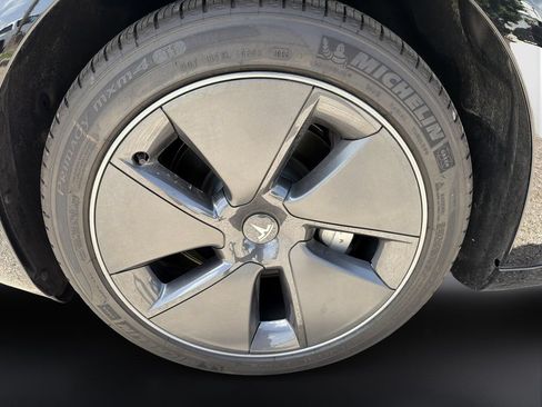Used 2023 Tesla Model 3 Standard Range RWD image 9