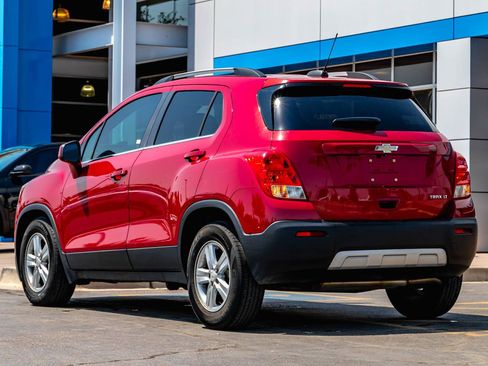 Used 2015 Chevrolet Trax LT FWD image 3