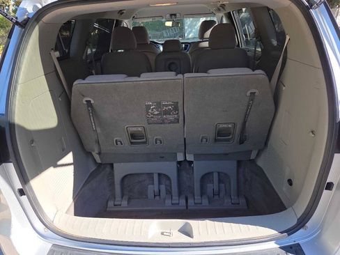 Used 2016 Kia Sedona LX w/ LX Convenience Package FWD image 22