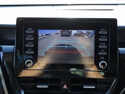 Certified 2022 Toyota Camry SE image 18