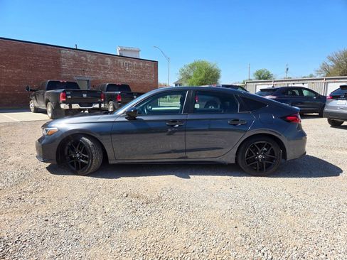 Used 2025 Honda Civic Sport image 2